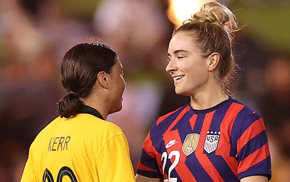 Sam Kerr congratulates Kristie Mewis for making USWNT roster
