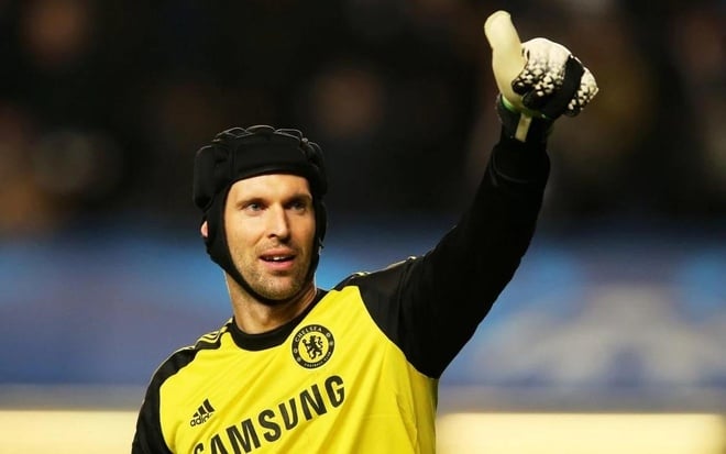 Thủ môn Chelsea gây thất vọng, giám đốc Petr Cech chuẩn bị xỏ găng trở lại