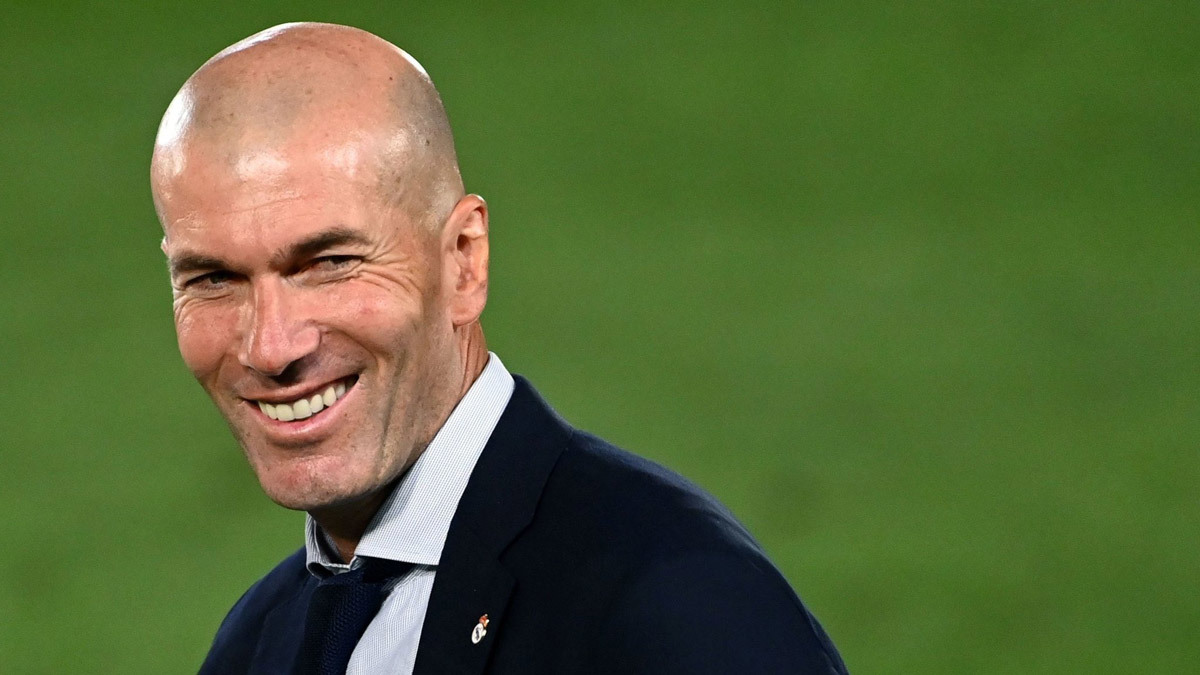 Zinedine Zidane là ứng cử viên số 1 cho ghế HLV MU